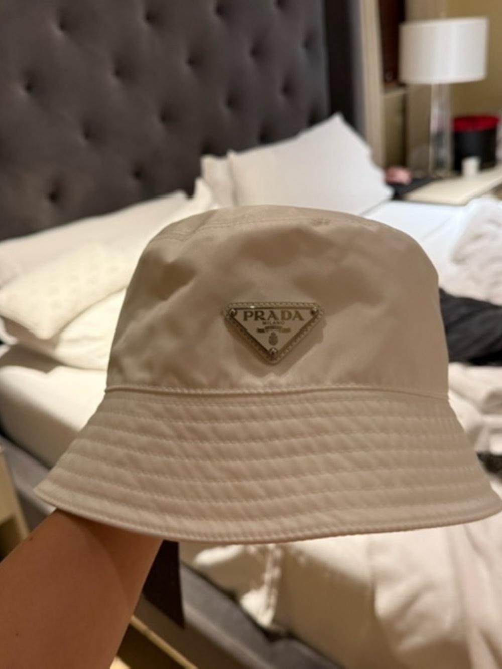 Prada hat - Picture 3 of 3